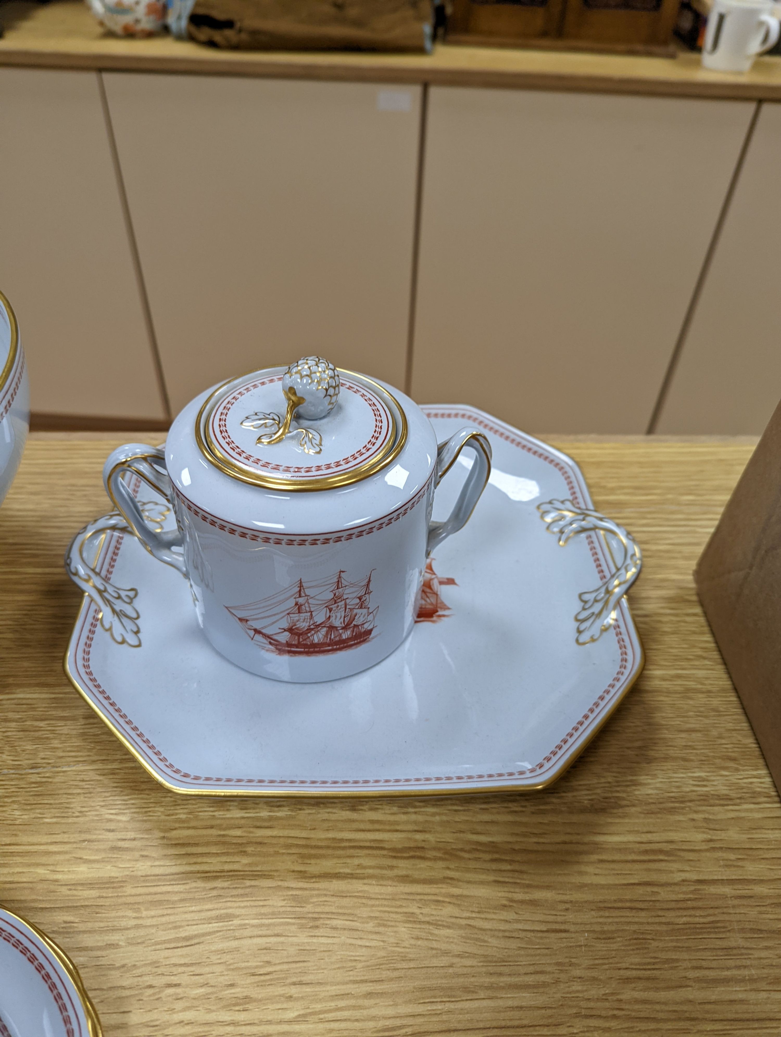 A Spode 'Tradewinds' fruit bowl and matching tea service for six settings